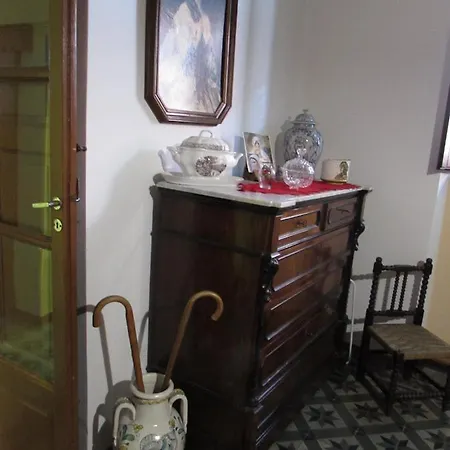 Antico Palazzo לינה וארוחת בוקר גיארדיני נאקסוס