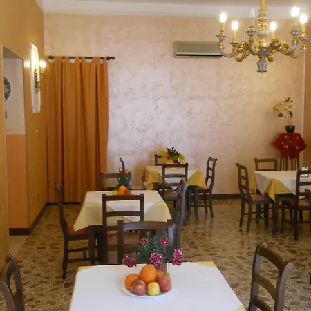 Antico Palazzo Bed & Breakfast Giardini Naxos