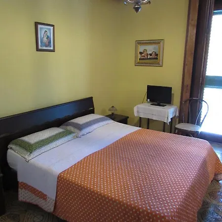 فندق مبيت وإفطار Antico Palazzo جيارديني ناكسوس