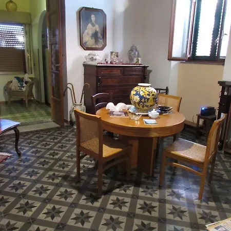 Antico Palazzo B&B 4*