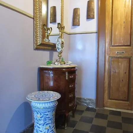 Antico Palazzo B&B 지아르디니낙소스