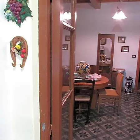 Antico Palazzo فندق مبيت وإفطار جيارديني ناكسوس