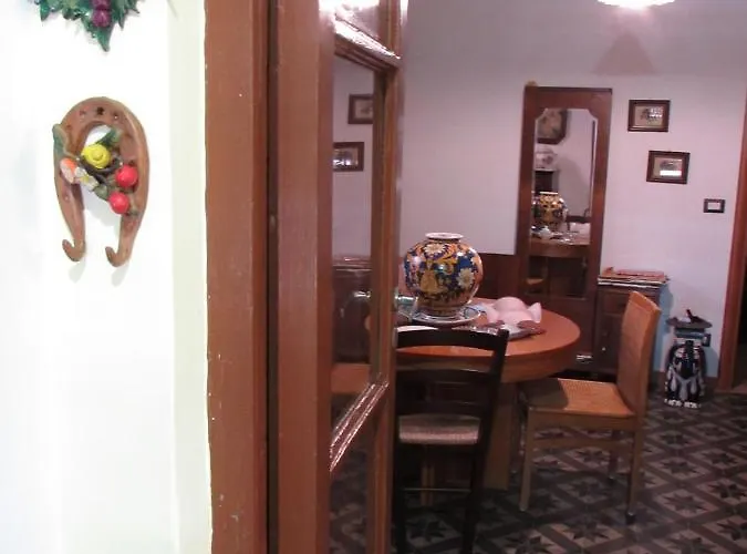 Antico Palazzo 지아르디니낙소스