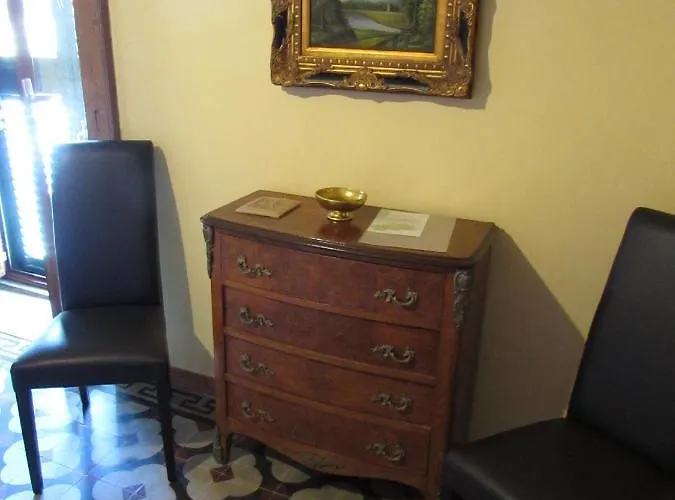 Antico Palazzo B&B 지아르디니낙소스